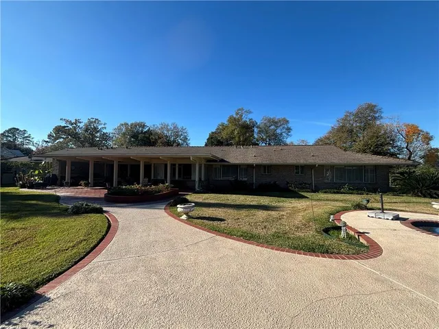 $420,000 | 511 South Washington Street, Marksville, LA 71351