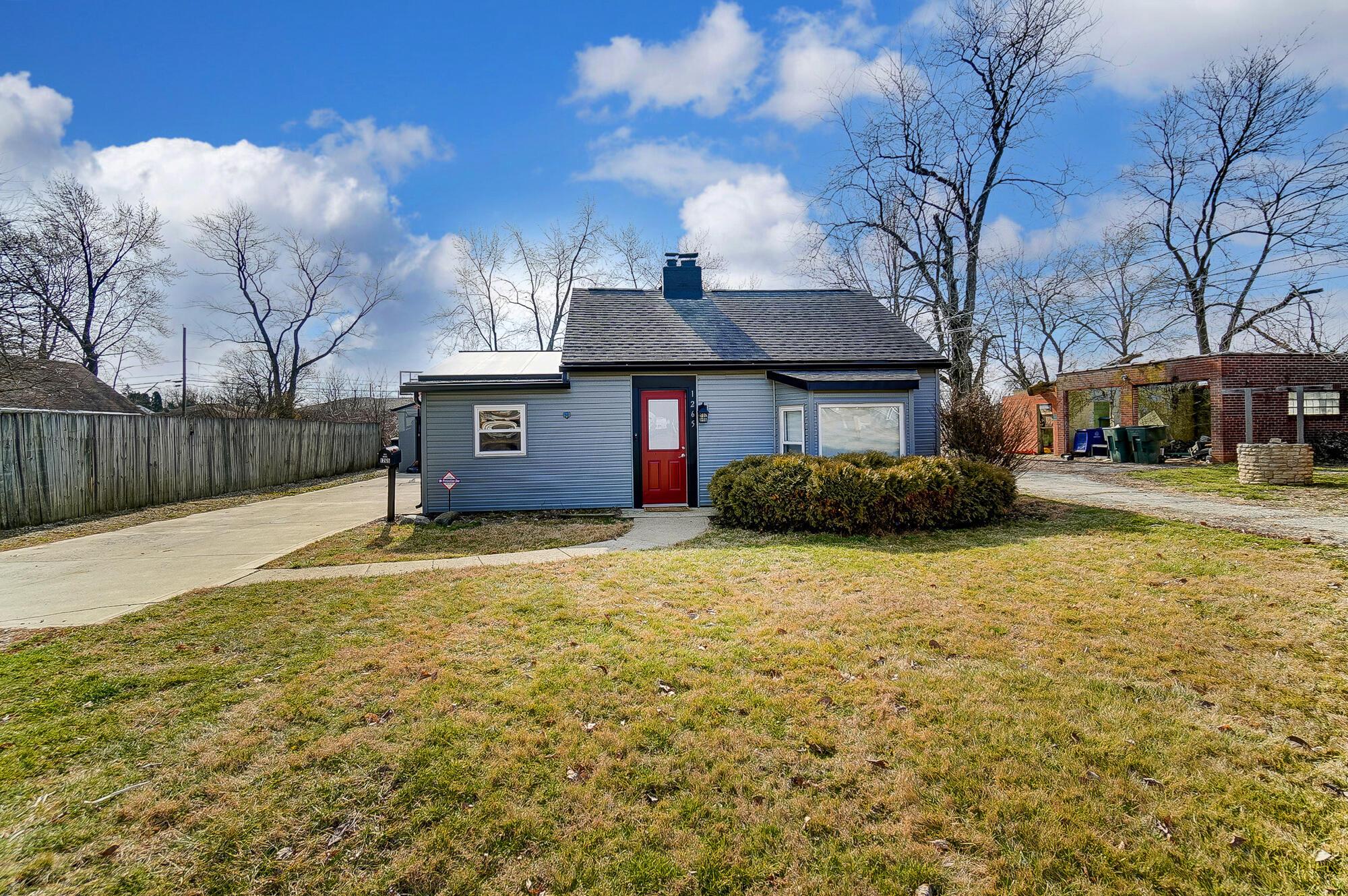 1265 Moler Road Columbus, OH 43207 - Photo 5 of 51 001_1265 Moler Rd