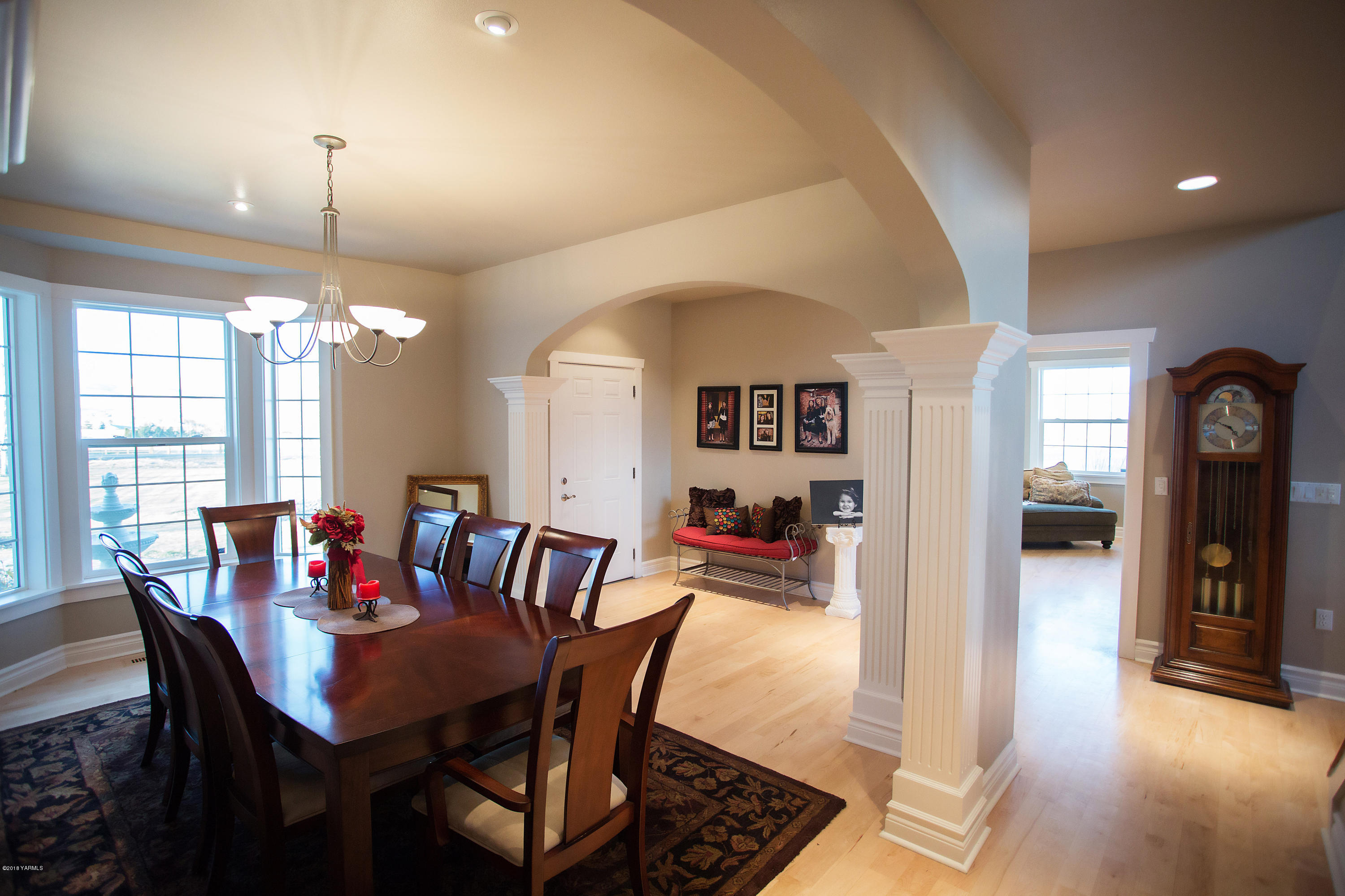 14750 Fisk Road Yakima, WA 98908 - Photo 4 of 35 a view of a dining room with furniture and window