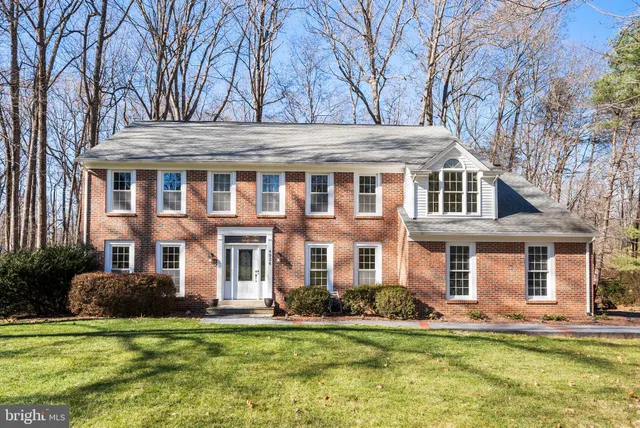 $1,150,000 | 4926 Novak Lane, Fairfax, VA 22030