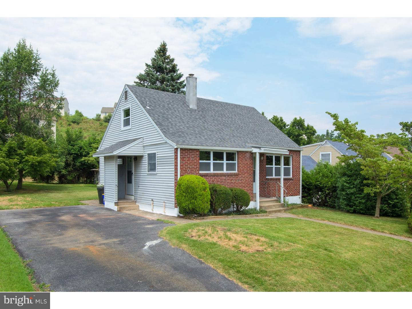 109 Gerald Avenue Reading, PA 19607 - Photo 2 of 16 Gallery Image 2
