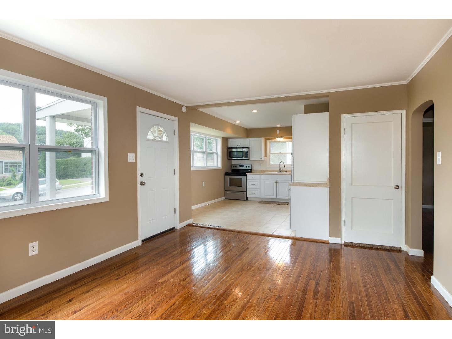 109 Gerald Avenue Reading, PA 19607 - Photo 4 of 16 Gallery Image 4