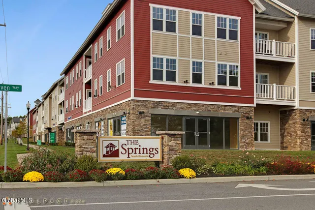 $1,932 | 60 Weibel Avenue, Unit 3HP208, Saratoga Springs, NY 12866