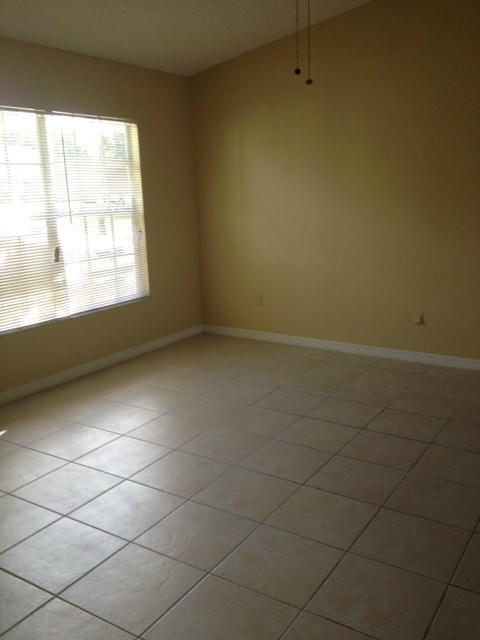 2349 Southwest Salmon Road Port St. Lucie, FL 34953 - Photo 6 of 9 salmonlivrm