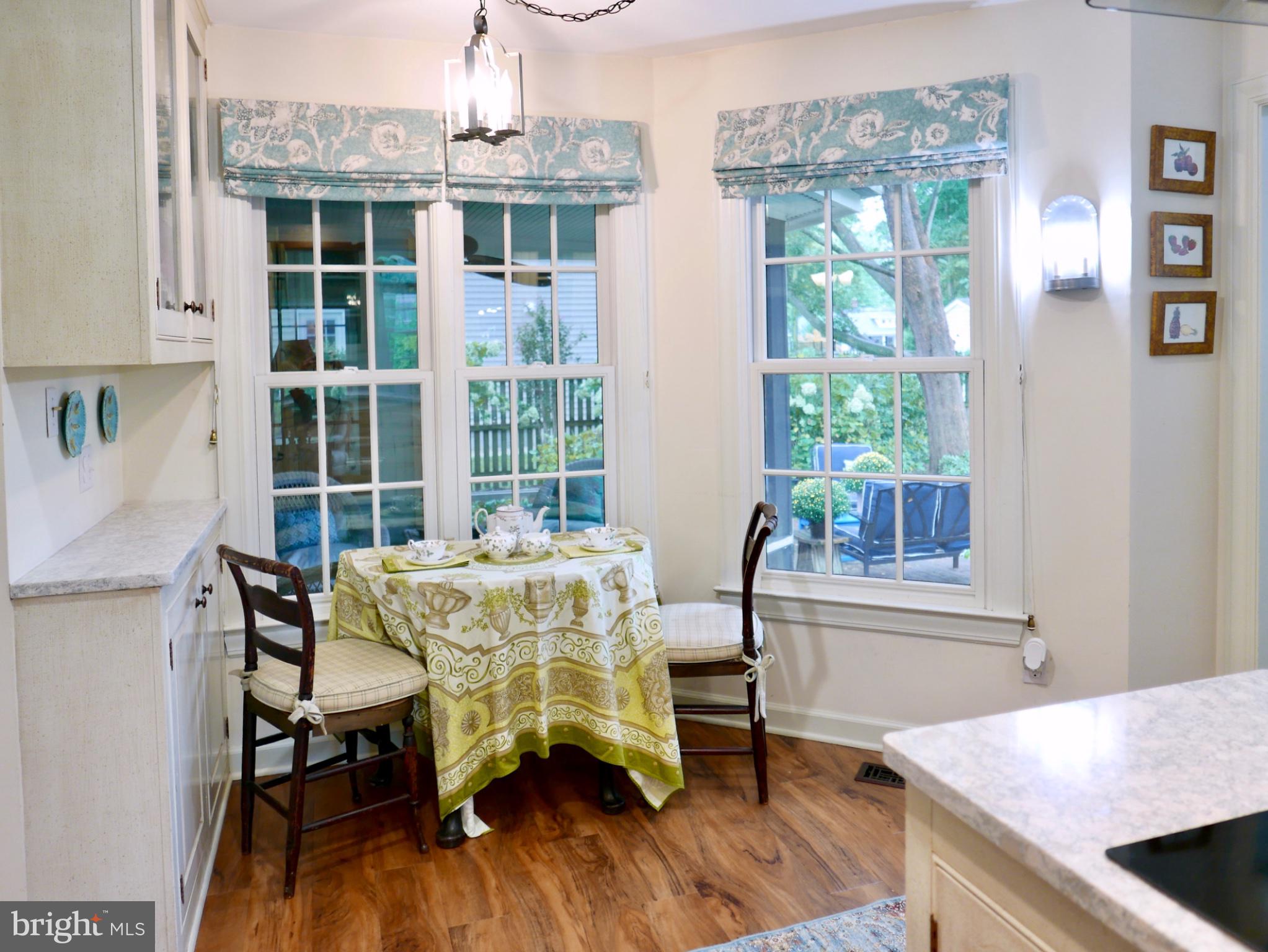 700 South Talbot Street St. Michaels, MD 21663 - Photo 16 of 83 Adorable breakfast nook...