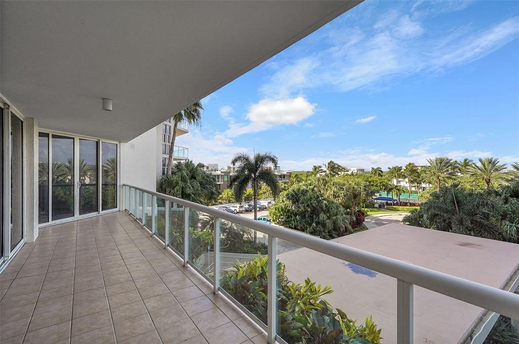 6001 North Ocean Drive, Unit 403 Hollywood, FL 33019 - Photo 31 of 58 a view of a balcony with an outdoor space