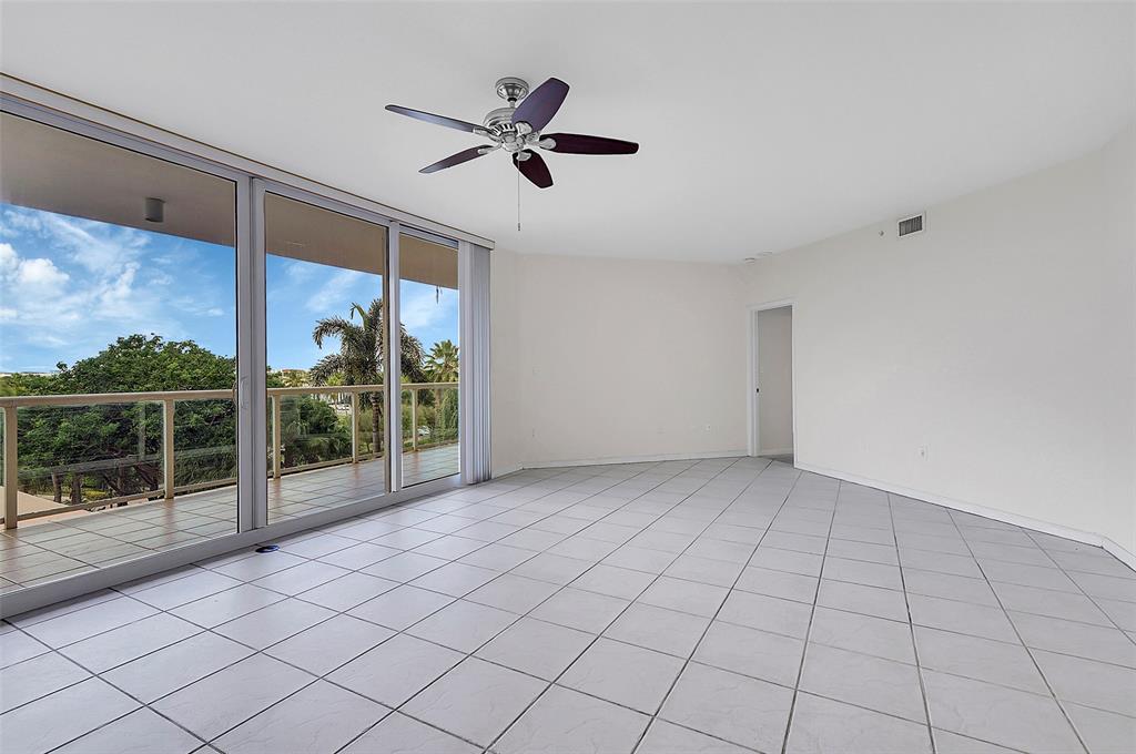 6001 North Ocean Drive, Unit 403 Hollywood, FL 33019 - Photo 5 of 58 a view of an empty room and window