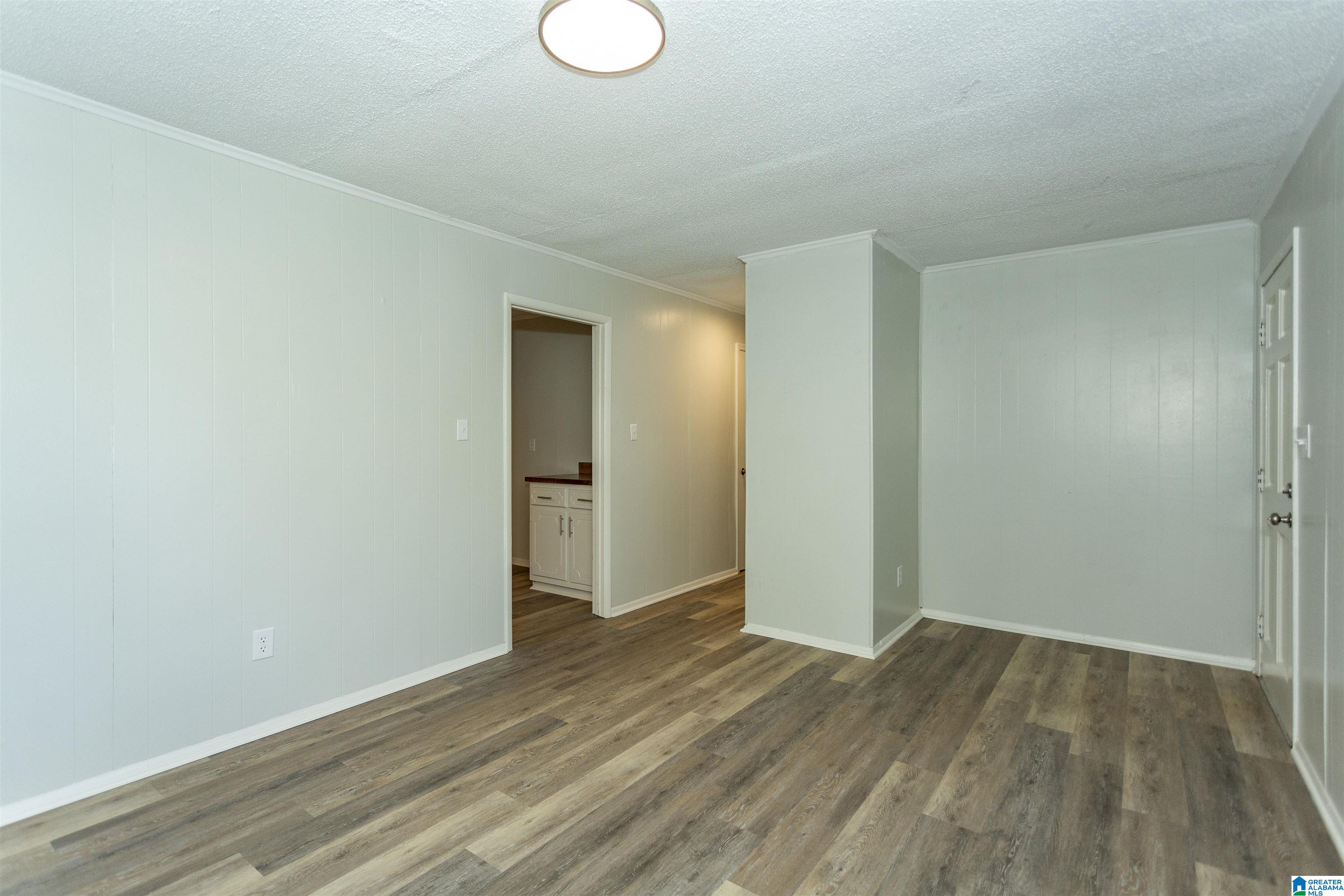 724 Illinois Road Birmingham, AL 35221 - Photo 12 of 33
