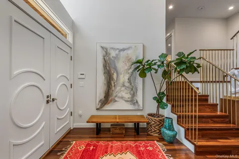 $5,675,000 | 68 Brookside Drive, Manhasset, NY 11030