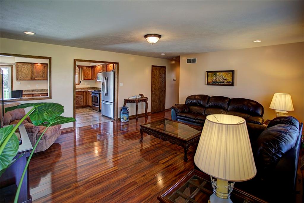 235 Isle Road Butler, PA 16001 - Photo 4 of 19 Gallery Image 4