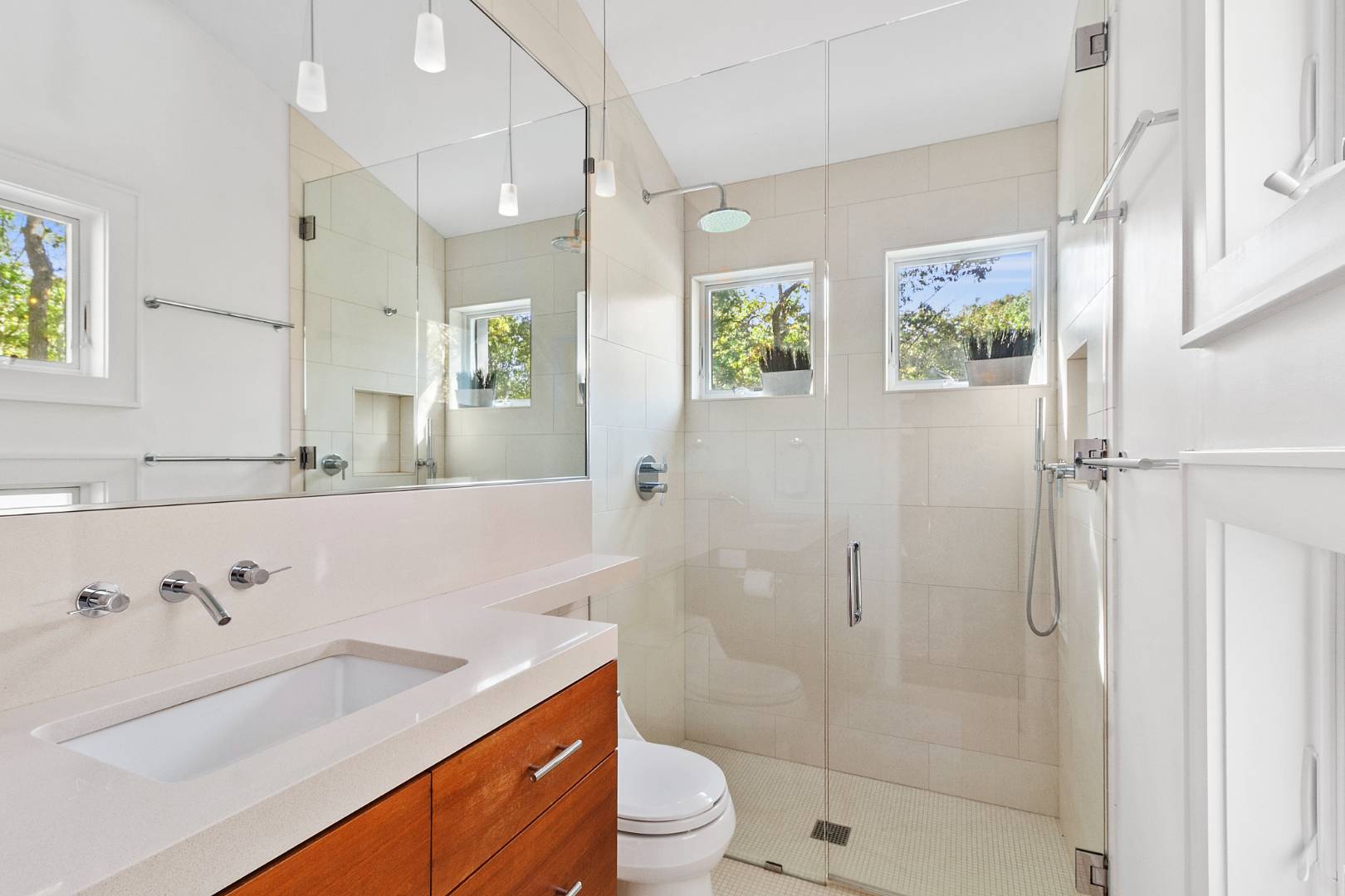 570 Rte 114 East Hampton, NY 11937 - Photo 23 of 40