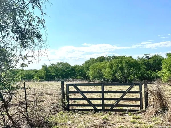 $214,900 | 5967 Granato Road, Poteet, TX 78065