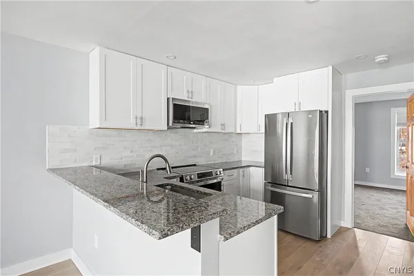 $2,800 | 28 East Genesee Street, Skaneateles, NY 13152