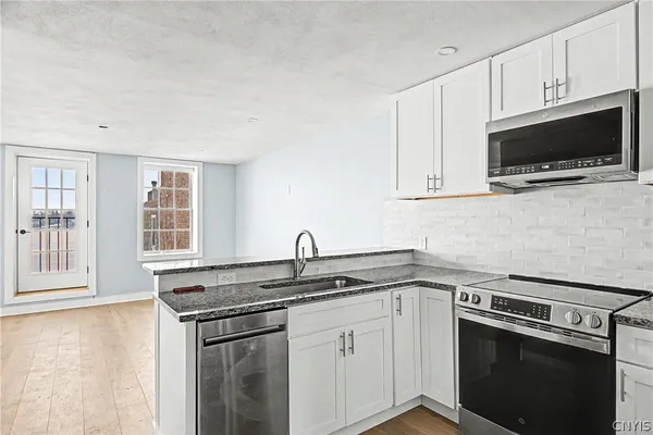 $2,800 | 28 East Genesee Street, Skaneateles, NY 13152