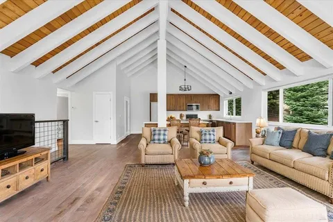 $1,099,000 | 14579 Northwoods Boulevard, Truckee, CA 96161