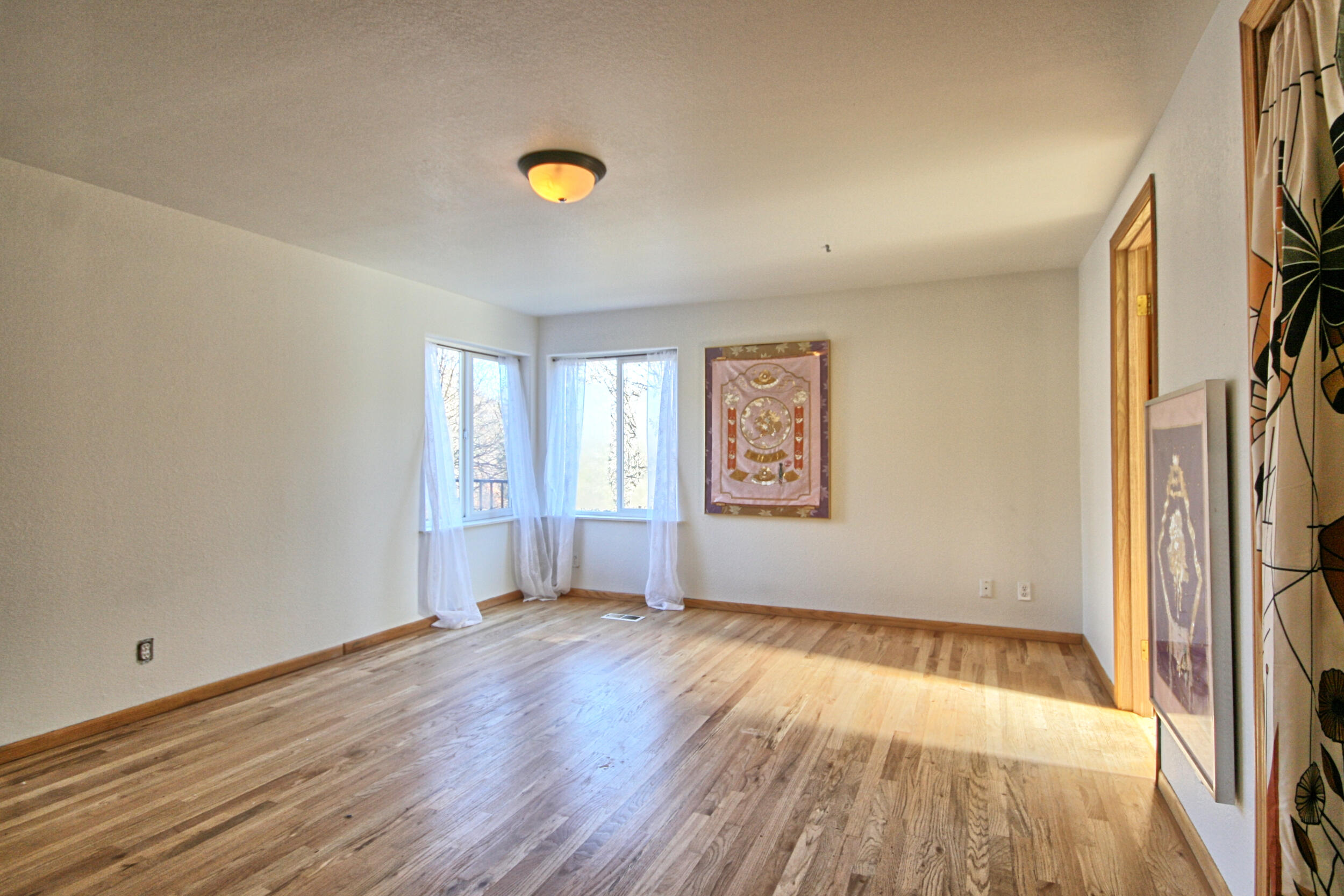 8060 Upper Applegate Road Jacksonville, OR 97530 - Photo 16 of 44 IMG_9248_49_50_easyHDR-Interior 1-fotor-