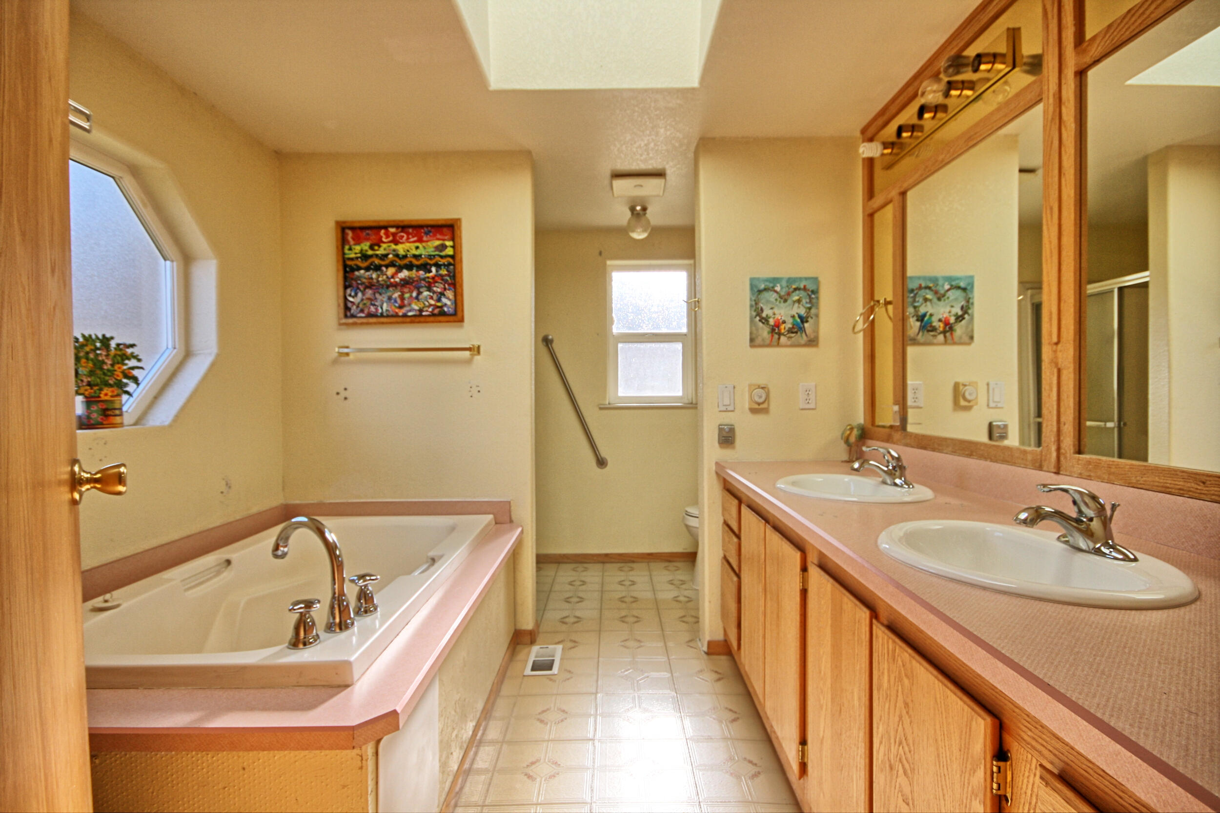 8060 Upper Applegate Road Jacksonville, OR 97530 - Photo 19 of 44 IMG_9257_8_9_easyHDR-Interior 1-fotor-20