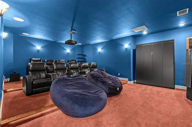 a view of an outdoor space