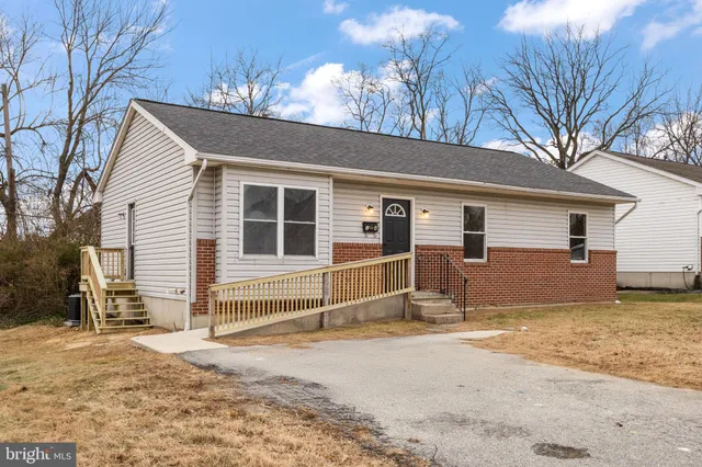 $319,000 | 24 Bizarre Drive, New Castle, DE 19720