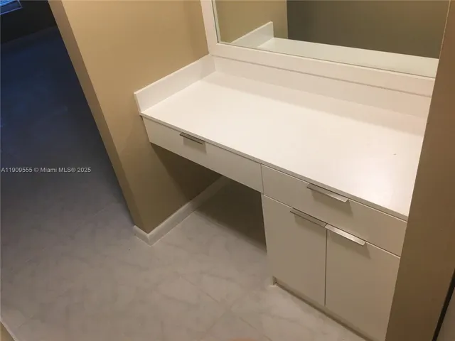 a close up view of washer