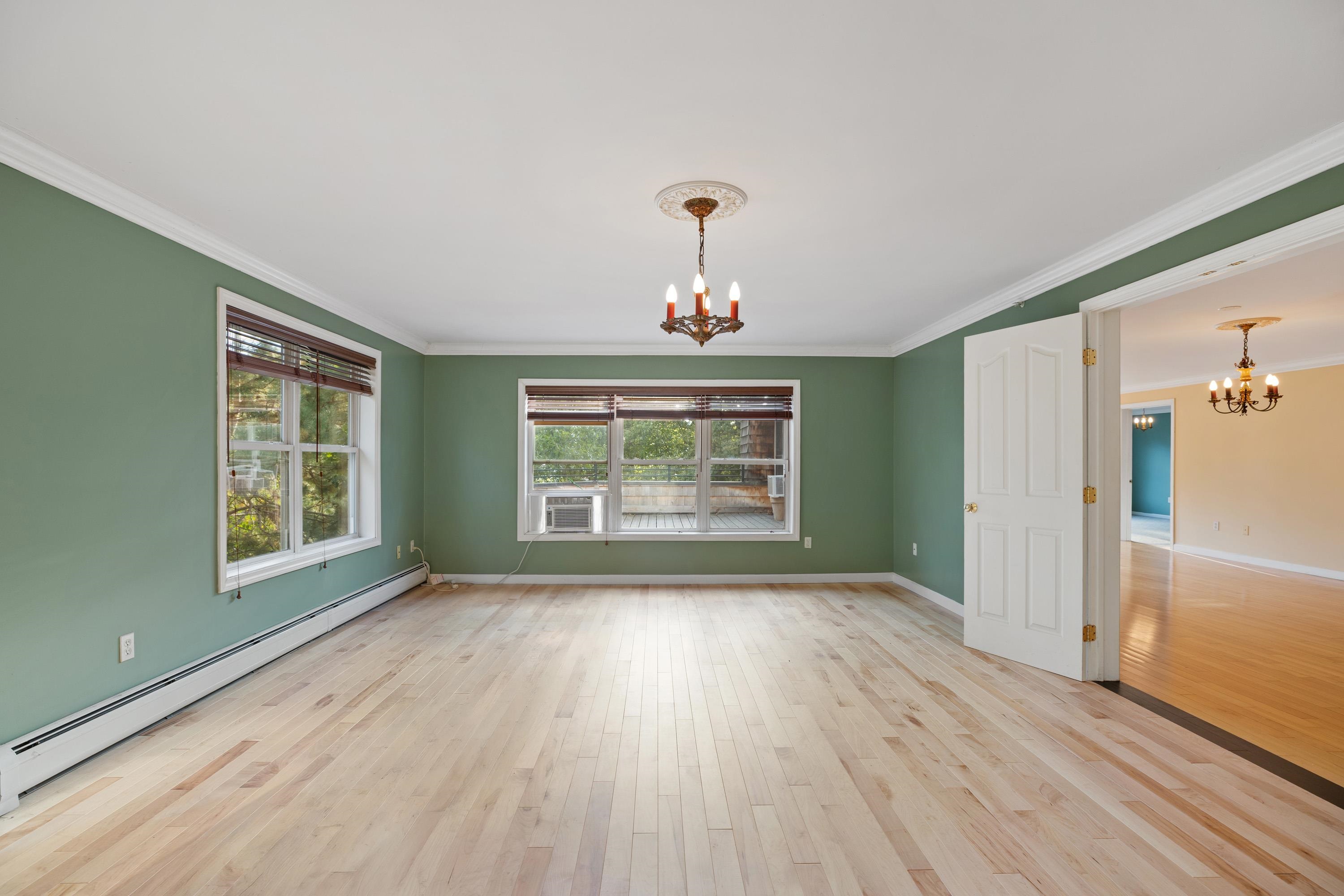 27 Claire Point Road Burlington, VT 05408 - Photo 17 of 52 Gallery Image 17