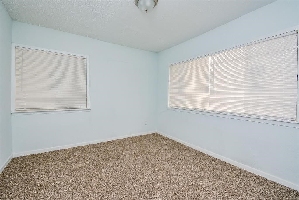 917 Defender Street Houston, TX 77029 - Photo 9 of 14 a view of a window in an empty room