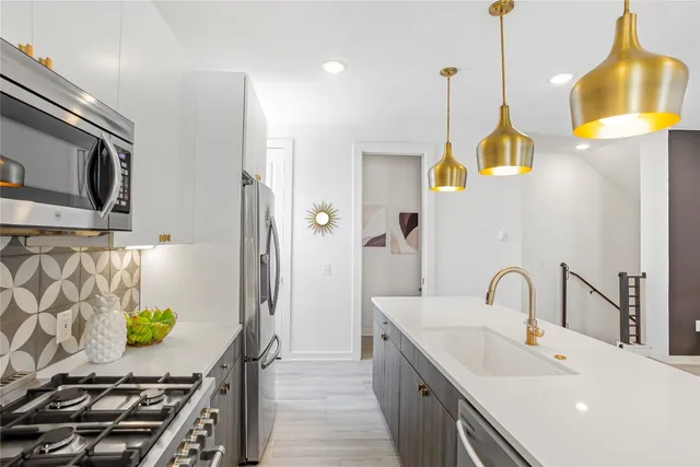 $515,000 | 2624 Metcalfe Road, Unit 17, Austin, TX 78741