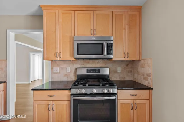 $2,300 | 103 Knollwood Court, New Bern, NC 28562