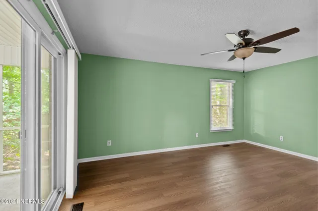 $2,300 | 103 Knollwood Court, New Bern, NC 28562