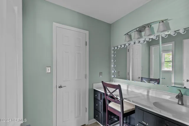 $2,300 | 103 Knollwood Court, New Bern, NC 28562