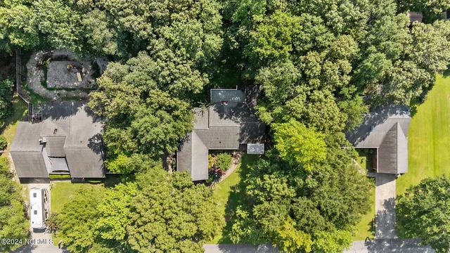 $2,300 | 103 Knollwood Court, New Bern, NC 28562