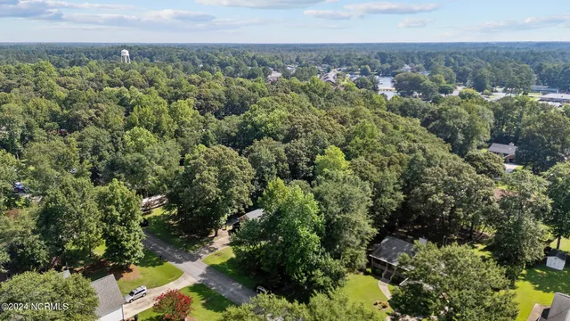 $2,300 | 103 Knollwood Court, New Bern, NC 28562