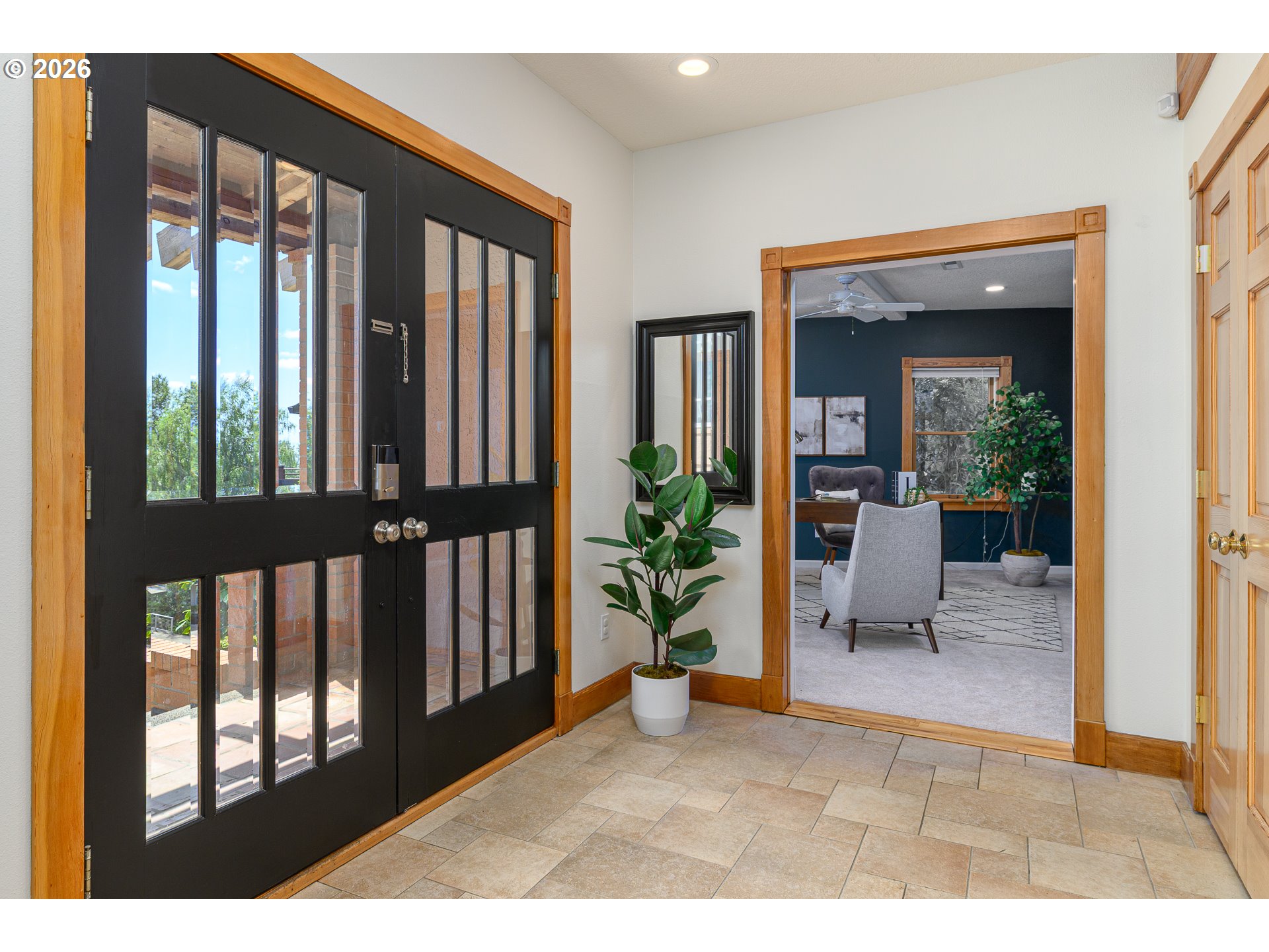 8 Garibaldi Street Lake Oswego, OR 97035 - Photo 6 of 47 Entrance/Foyer