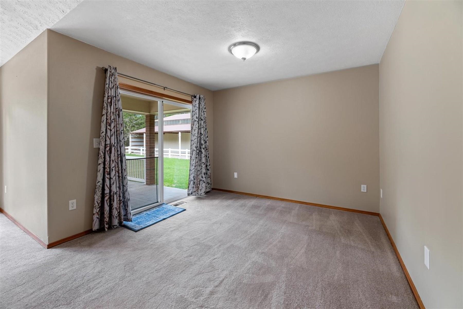 653 West Telephone Road Newport, WA 99156 - Photo 7 of 36