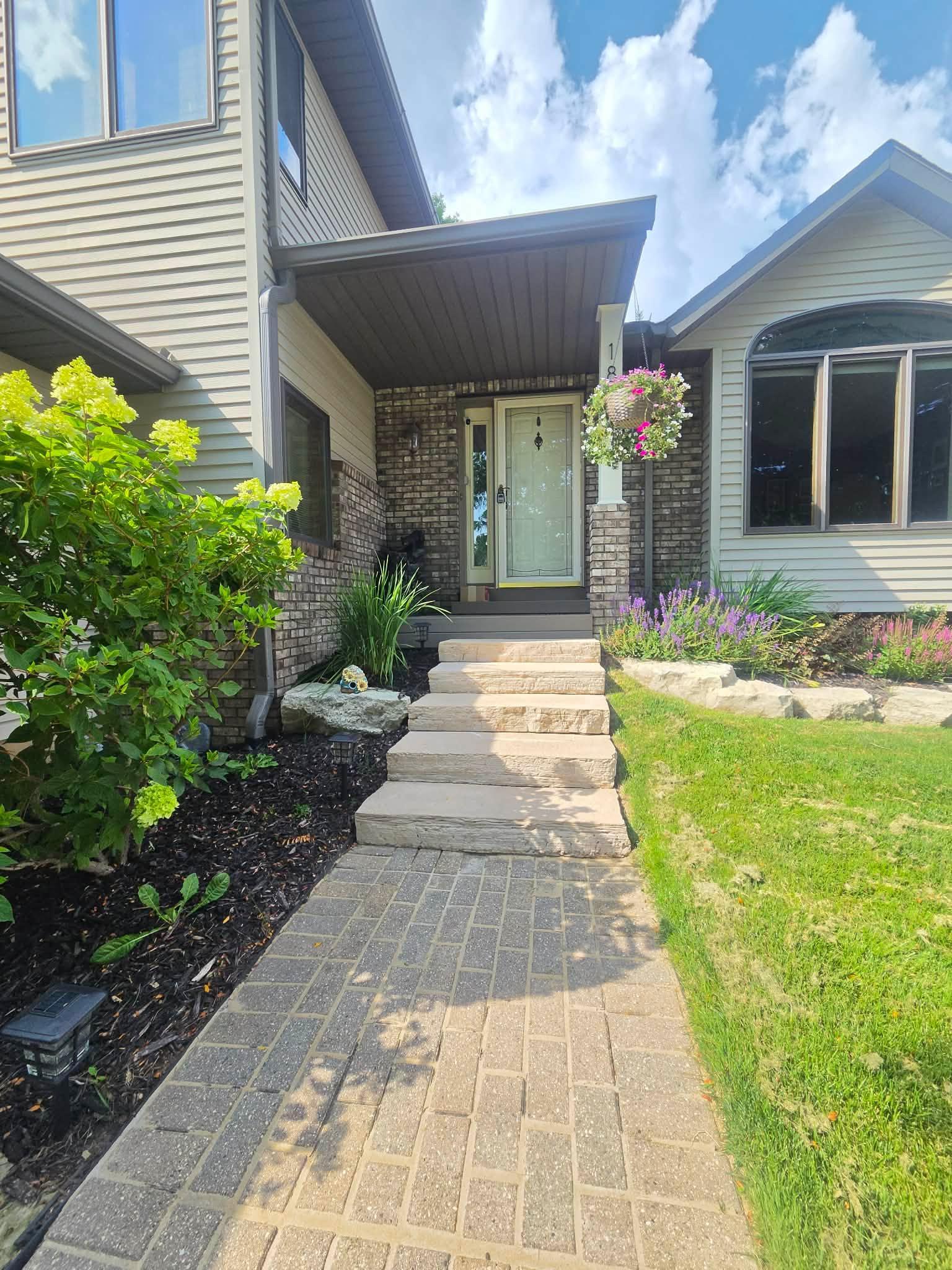 1850 Garvin Heights Road Winona, MN 55987 - Photo 2 of 23 Gallery Image 2