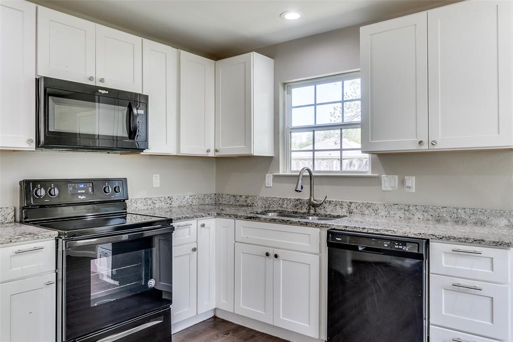 1306 Foley Street Dallas, TX 75223 - Photo 9 of 24