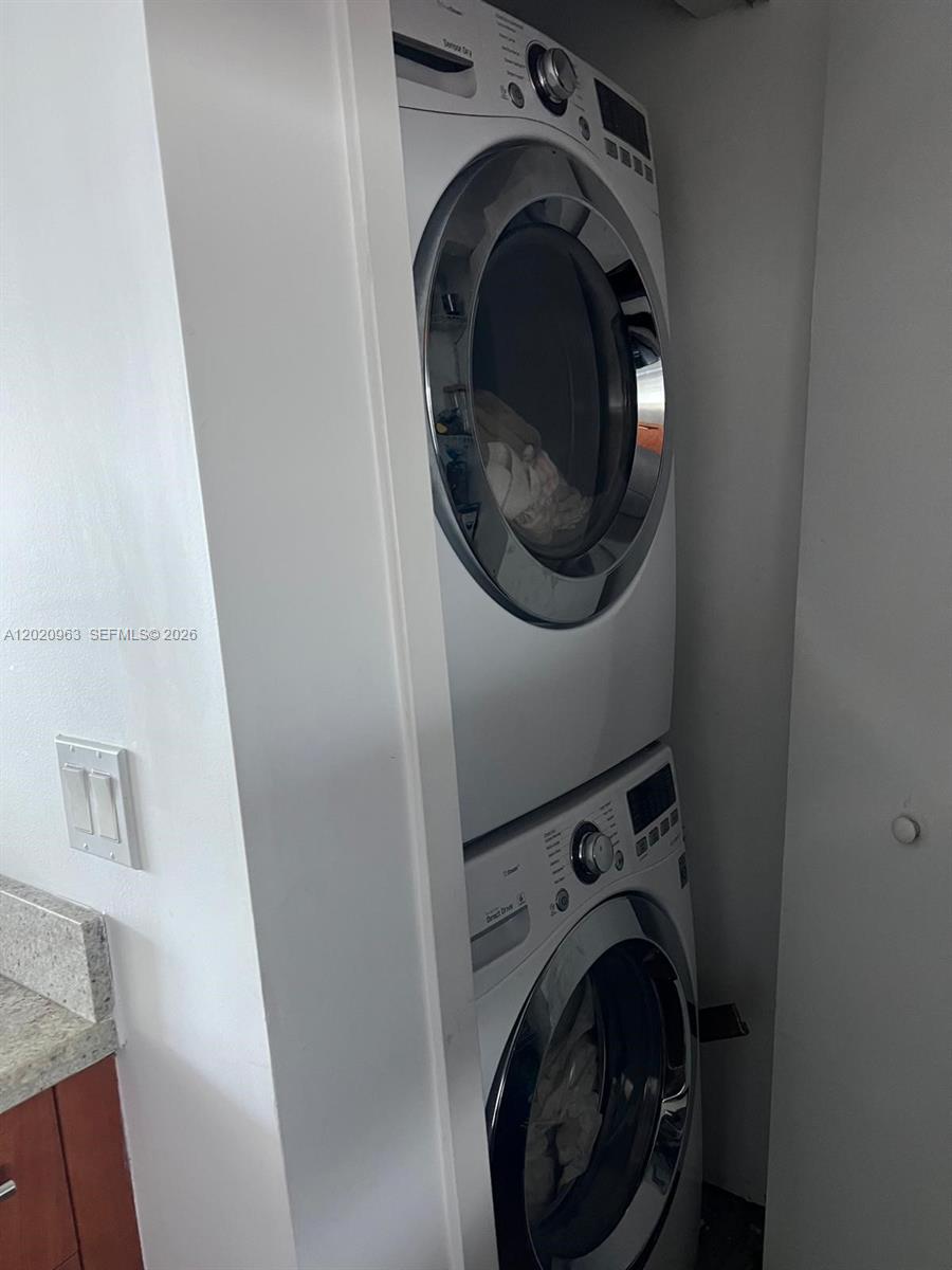 185 Southwest 7th Street, Unit 3209 Miami, FL 33130 - Photo 23 of 54