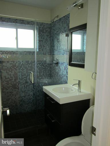 11702 Veirs Mill Road Silver Spring, MD 20902 - Photo 4 of 8 Bath