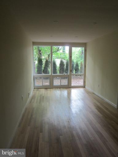 11702 Veirs Mill Road Silver Spring, MD 20902 - Photo 5 of 8 Family Room