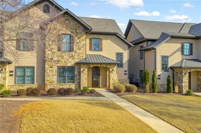 $320,000 | 17 Cottage Lane, Toccoa, GA 30577