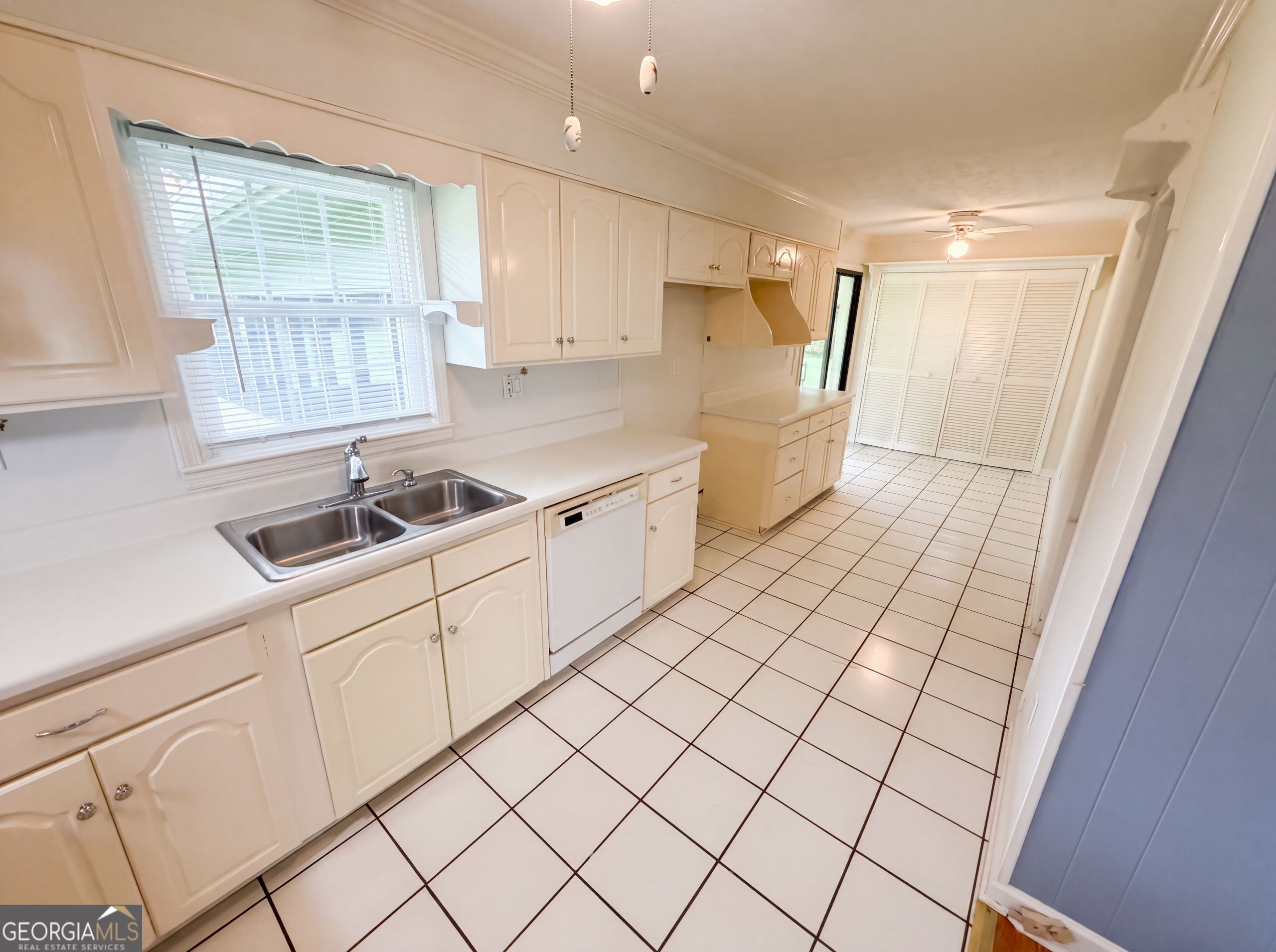 3293 Bright Star Road Douglasville, GA 30135 - Photo 6 of 19 Gallery Image 6