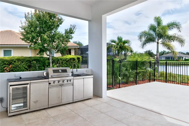 $1,170,000 | 560 Stoney Brook Farm Court, Vero Beach, FL 32968