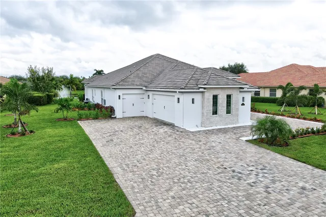 $1,170,000 | 560 Stoney Brook Farm Court, Vero Beach, FL 32968