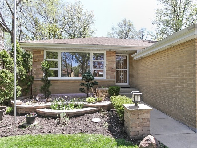 293 East Quincy Street Riverside, IL 60546 - Photo 3 of 25
