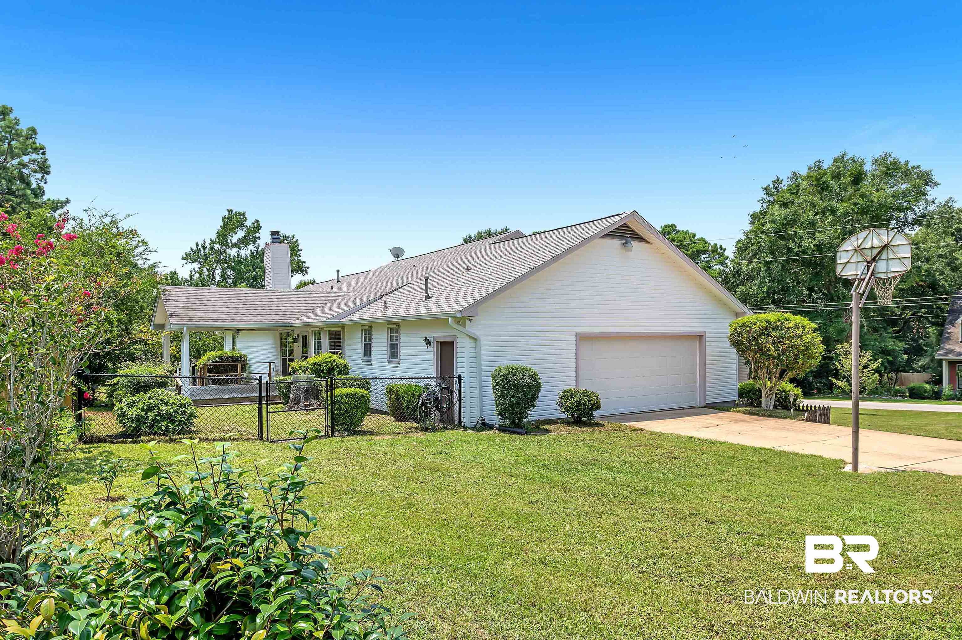 2 Command Heights Daphne, AL 36527 - Photo 5 of 31 Rear and Side Yard