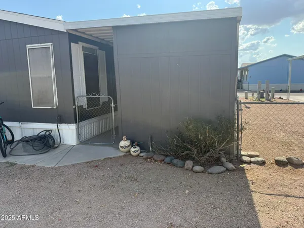 $85,200 | 2200 North Delaware Drive, Unit 62, Apache Junction, AZ 85120