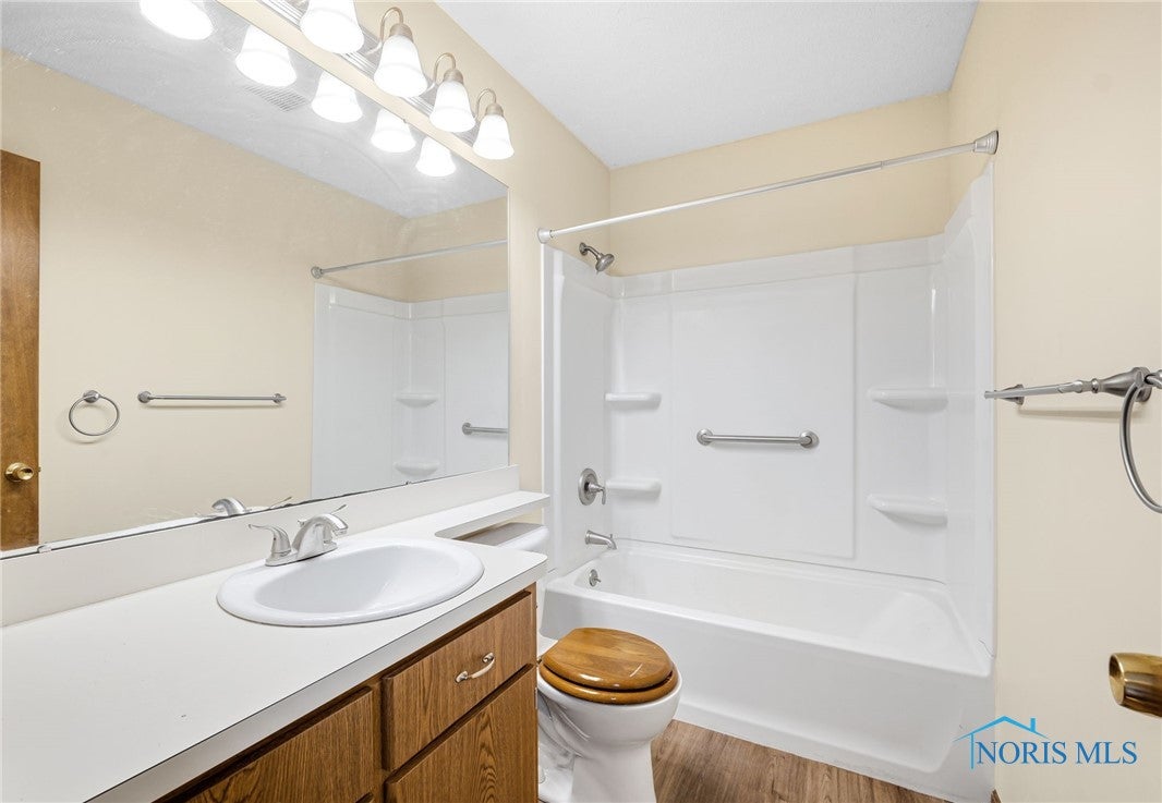 14228 Bays Road Rudolph, OH 43462 - Photo 14 of 43 Full Bath