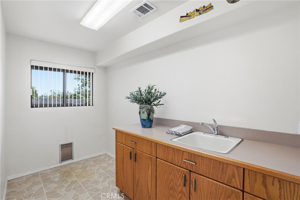225 Broken Arrow Road Nipomo, CA 93444 - Photo 16 of 45 versatile pet/hobby room