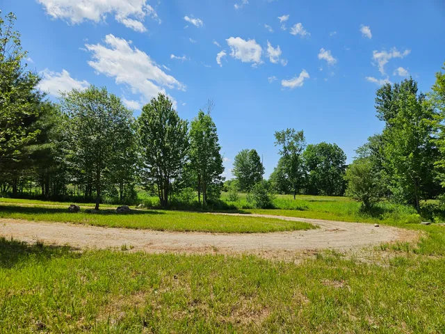 $140,000 | 133 Farmington Me 04938, Farmington, ME 04938