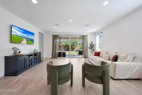 $669,900 | 98 East Leo Place, Chandler, AZ 85249